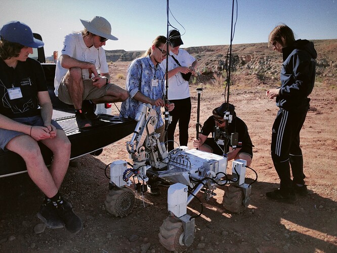 Kalman Rover and the team during University Rover Challenge, Utah, USA / fot. Witold Woszczyna